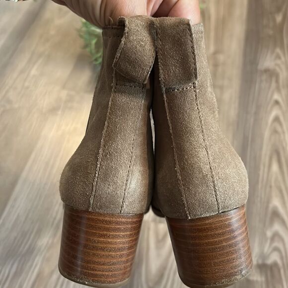 RAG & BONE WALKER NUBUCK CHELSEA BOOT IN TAN SUEDE SIZE 7 (38) EUC - Picture 8 of 11